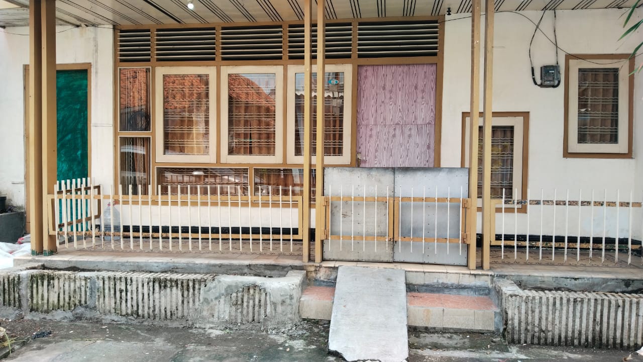 Disewakan Rumah Siap Huni di Jalan Plampitan Surabaya Pusat - Image 1
