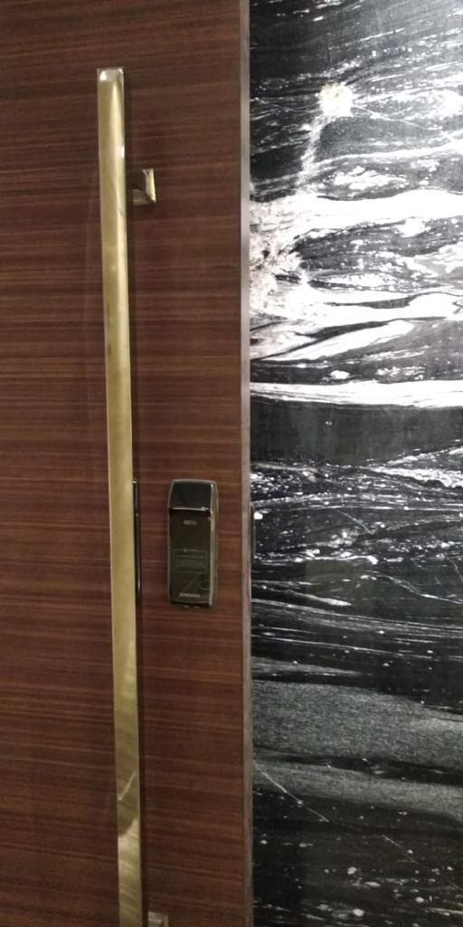 Dijual Kantor Mewah Fully Furnished Lokasi Premium Siap Pakai di Trillium Office Surabaya Pusat - Thumbnail 4