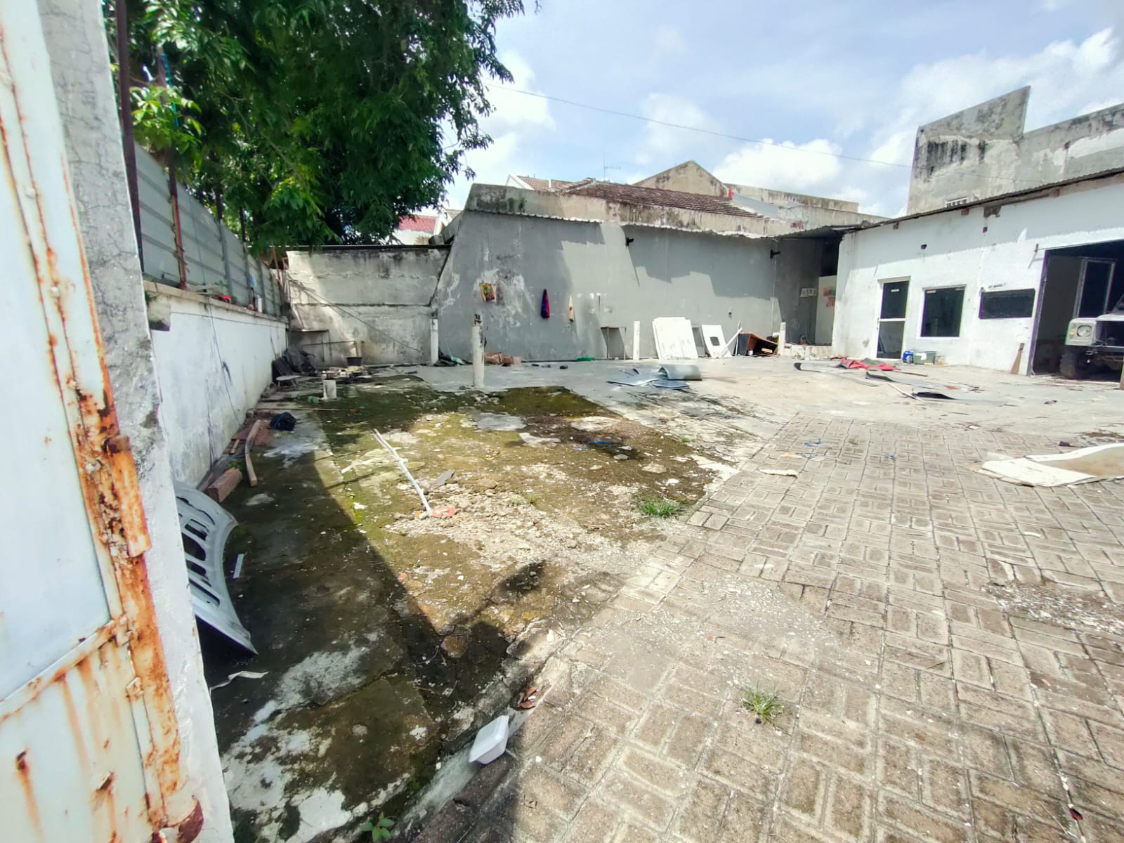 Disewakan ex Gudang Siap Pakai Ciliwung Surabaya Pusat - Image 1