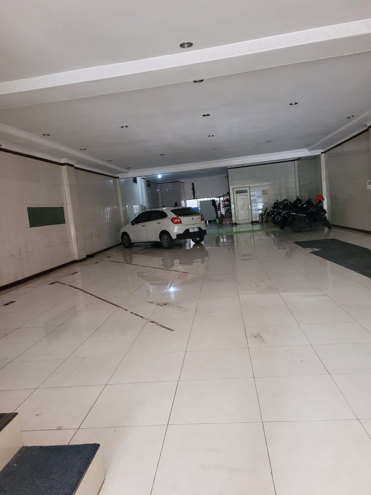 Disewakan Ruko Strategis Komersial Area di Surabaya Barat - Thumbnail 3