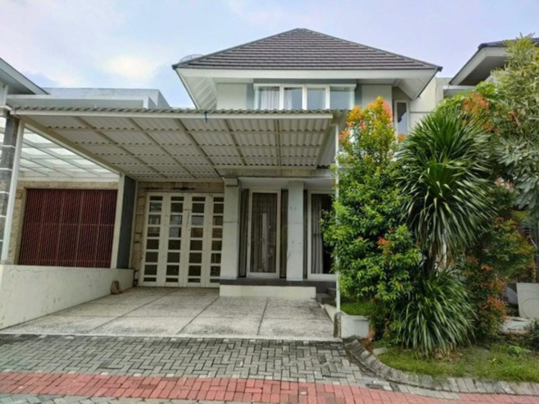Jual Rumah Mewah Strategis di Royal Park Citraland Surabaya Barat - Image 1