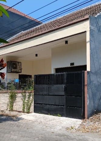 Dijual Rumah Nyaman dan Strategis di Mulyosari Surabaya Timur - Image 1