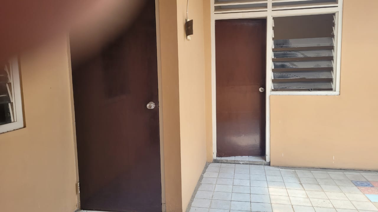Dijual Rumah Butuh Cepat Berlokasi Simpang Darmo Permai Selatan Surabaya Barat - Thumbnail 2