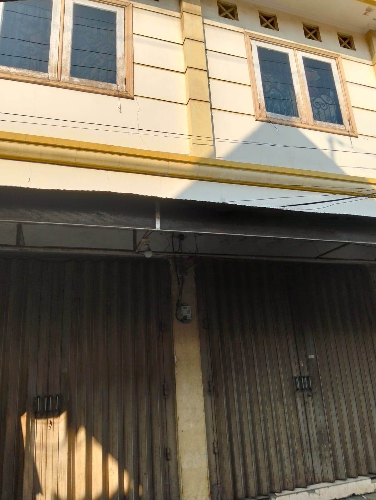 Dijual/disewakan Toko 2 Lantai di Kawasan Ampel Surabaya Utara - Image 1