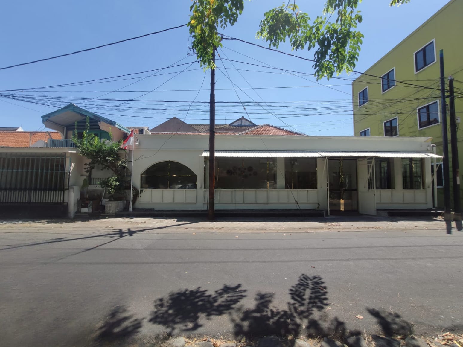 Jual Rumah Usaha Luas Strategis di Ngagel Tama Surabaya Timur - Image 1