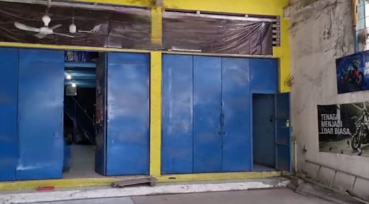 Disewakan Toko dan Gudang Strategis di Raya Kepatihan Gresik - Image 1