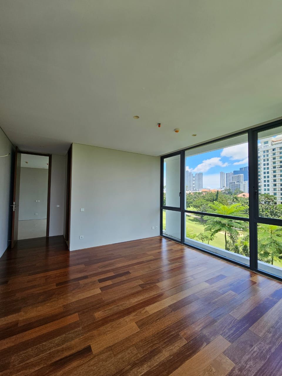 Dijual/Disewakan Eksklusif Apartemen Rosebay Graha Family Surabaya Barat - Image 1