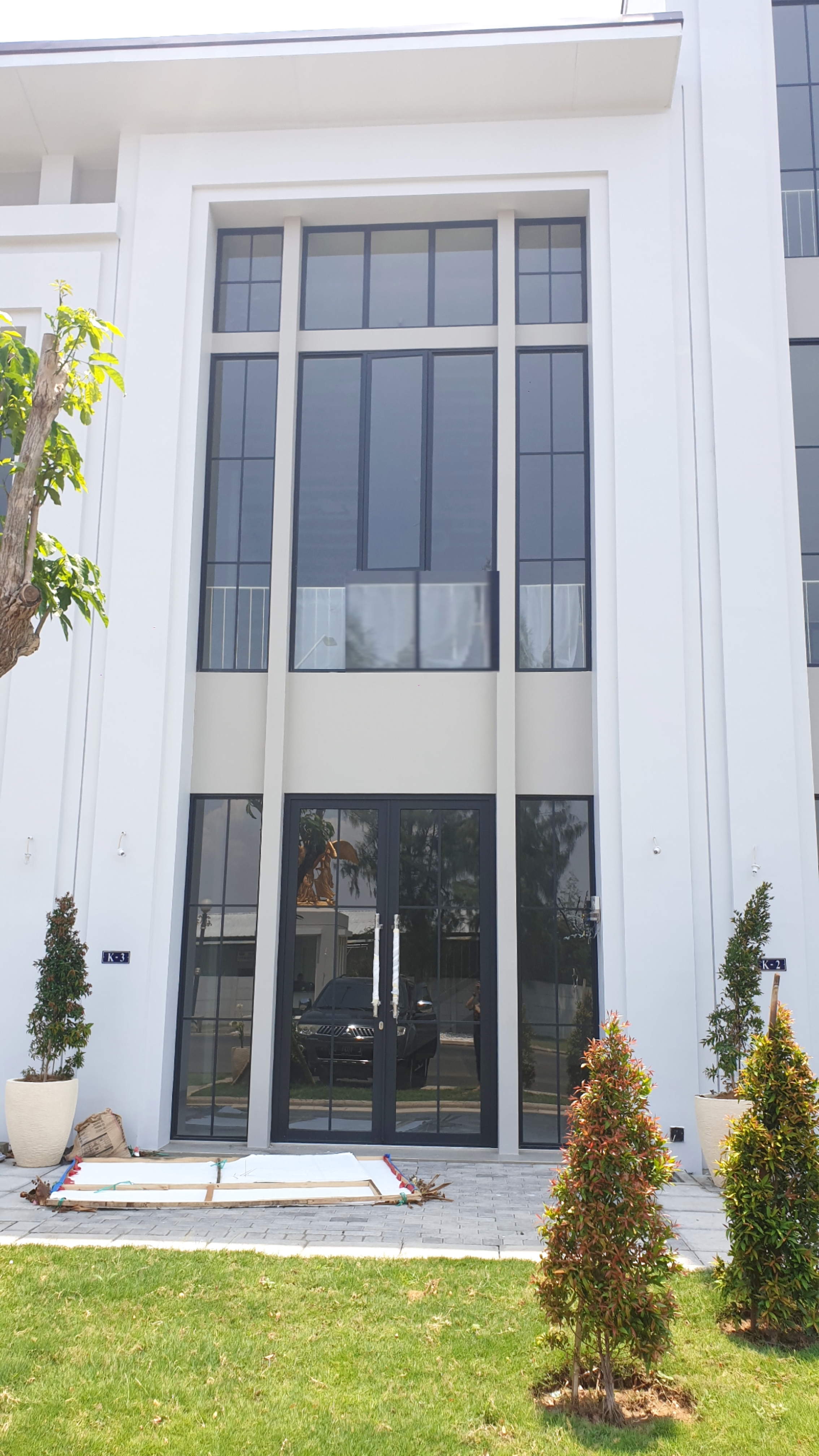 Dijual Ruko Strategis di Grand Palais Surabaya Barat - Image 1