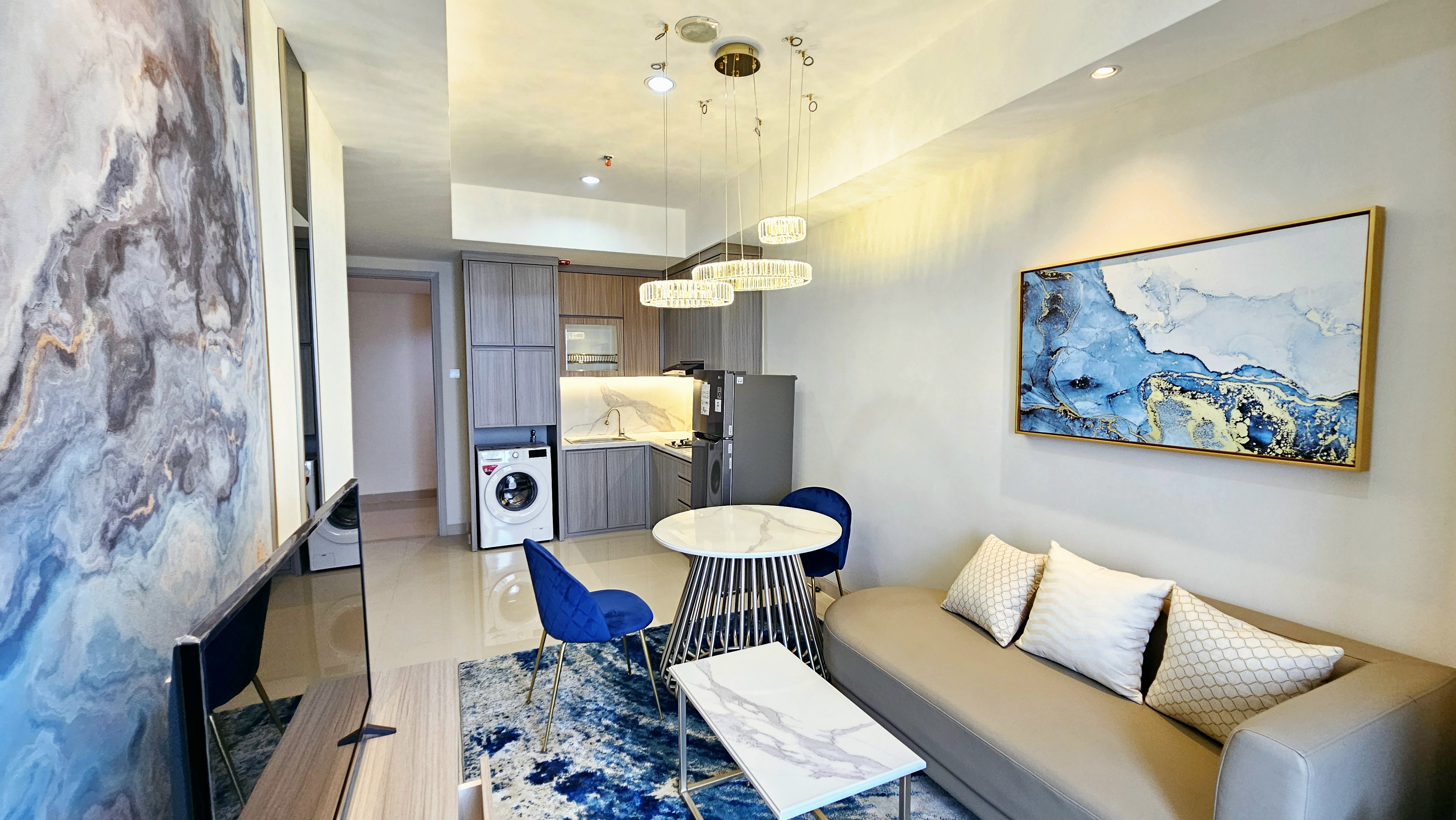 Dijual Apartemen Mewah Full Furnish Grand Sungkono Lagoon Surabaya Barat - Image 1