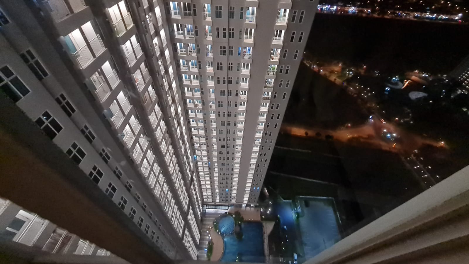 Dijual/Disewa Apartemen Full Furnish Siap Huni Pakuwon City Surabaya Timur - Image 1