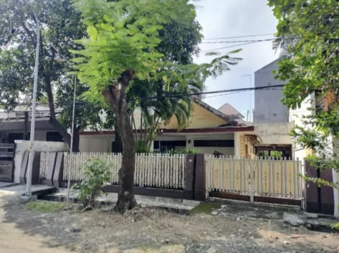 Jual Rumah Strategis Luas di Ngagel Jaya Tengah Surabaya Timur - Image 1