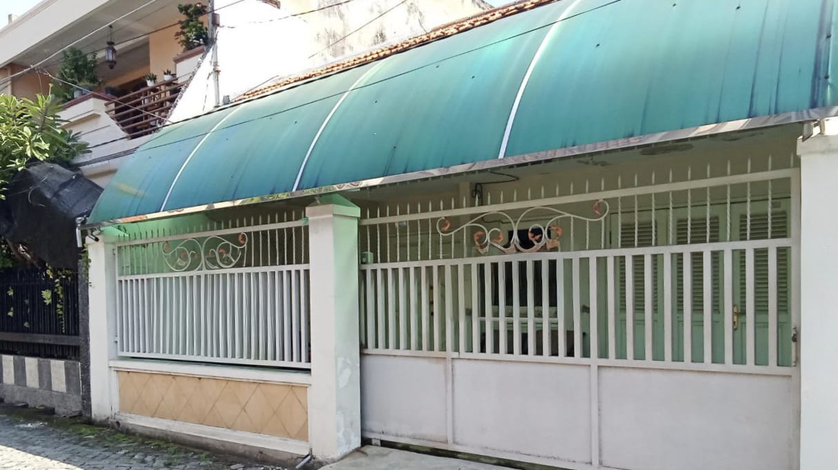 Dijual Cepat Rumah 1,5 Lantai Strategis di Ngagel Surabaya Timur - Image 1