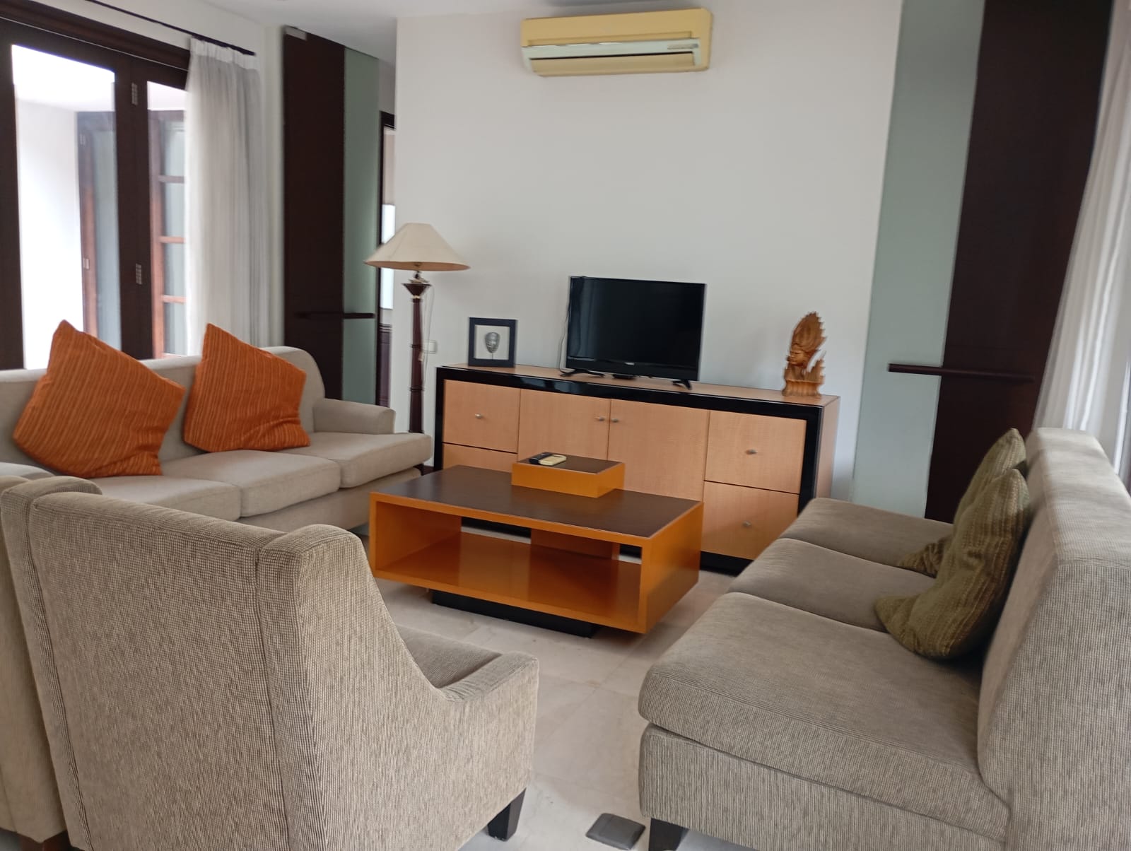 Dijual Rumah Mewah Akses Mudah di Isen International Living Surabaya Barat - Thumbnail 4