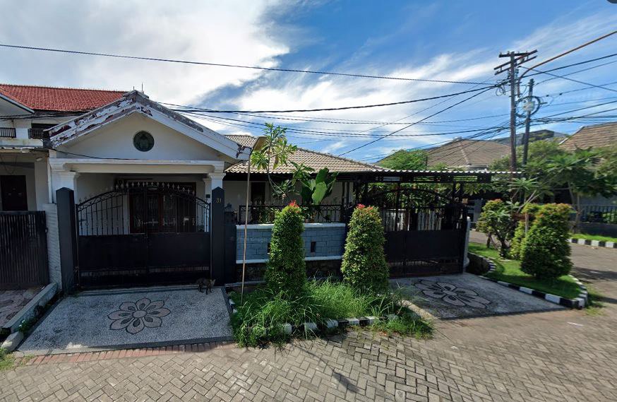 Dijual Lelang Rumah Luas dan Asri Tenggilis Utara Surabaya Selatan - Image 1
