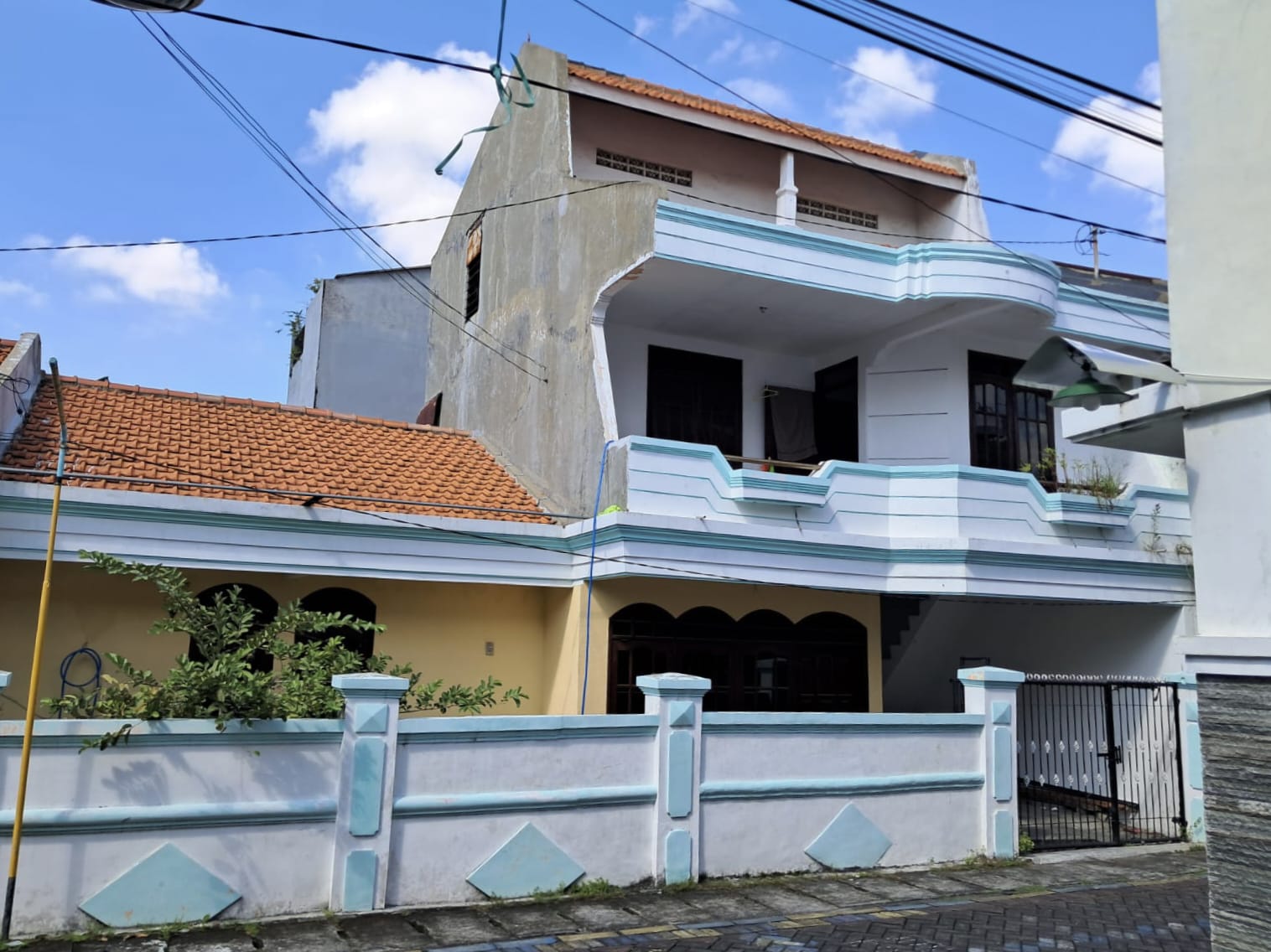 Rumah Dijual di Jalan Mojo Gubeng Dekat UNAIR Surabaya Timur - Image 1