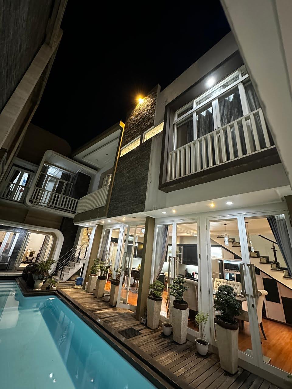 Dijual Rumah Murah Mewah di Gayungsari Surabaya Selatan - Image 1