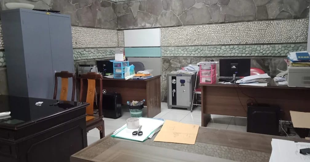 Rumah Dijual Lokasi Strategis Langka Jalan Kinibalu Surabaya Pusat - Thumbnail 2