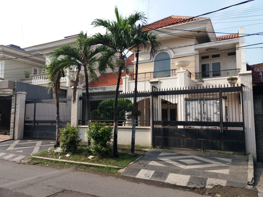 Rumah Dijual Lokasi Strategis Langka Jalan Kinibalu Surabaya Pusat - Image 1