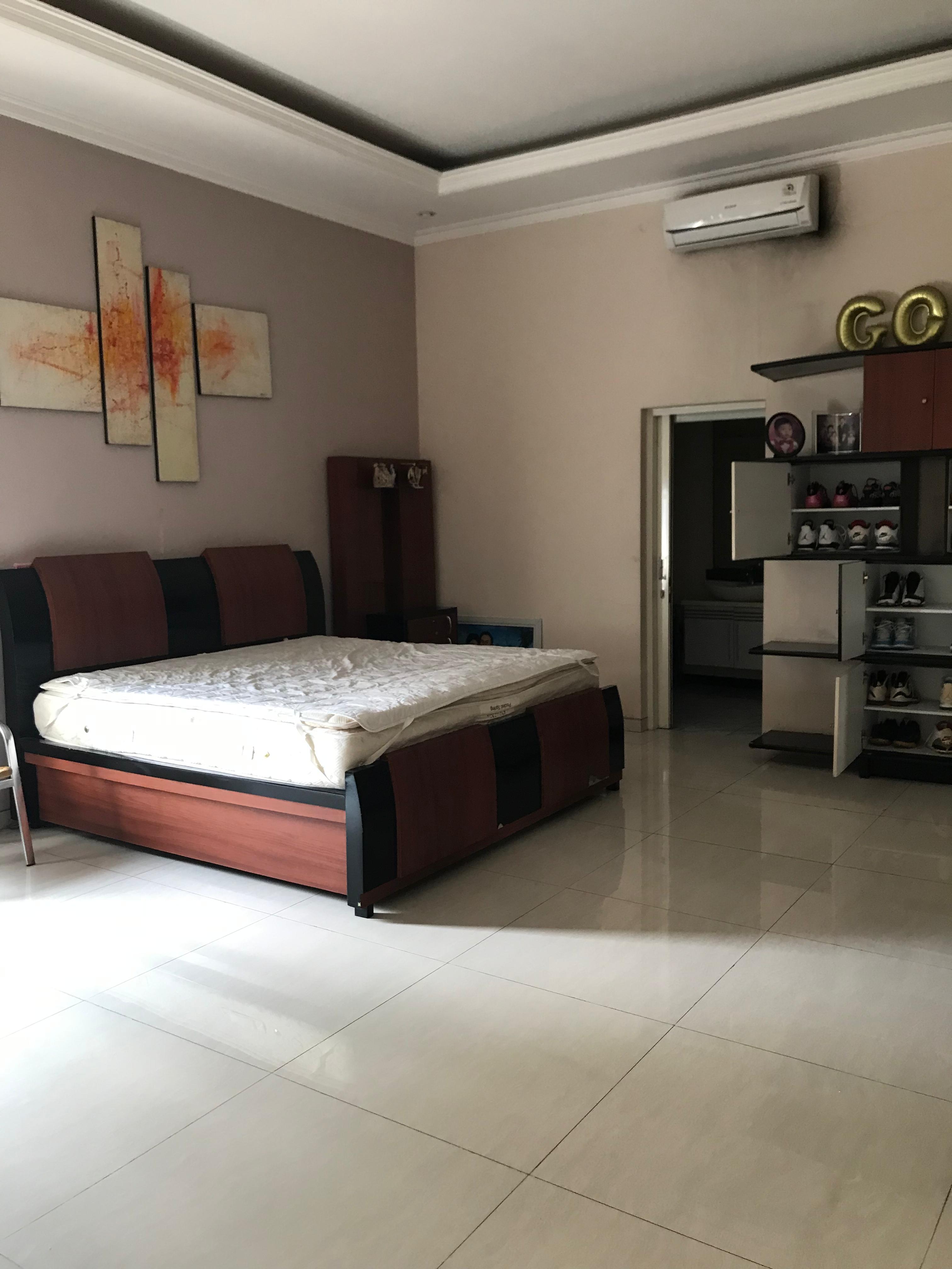 Dijual Rumah Mewah Strategis di Gading Pantai Surabaya Timur - Thumbnail 3