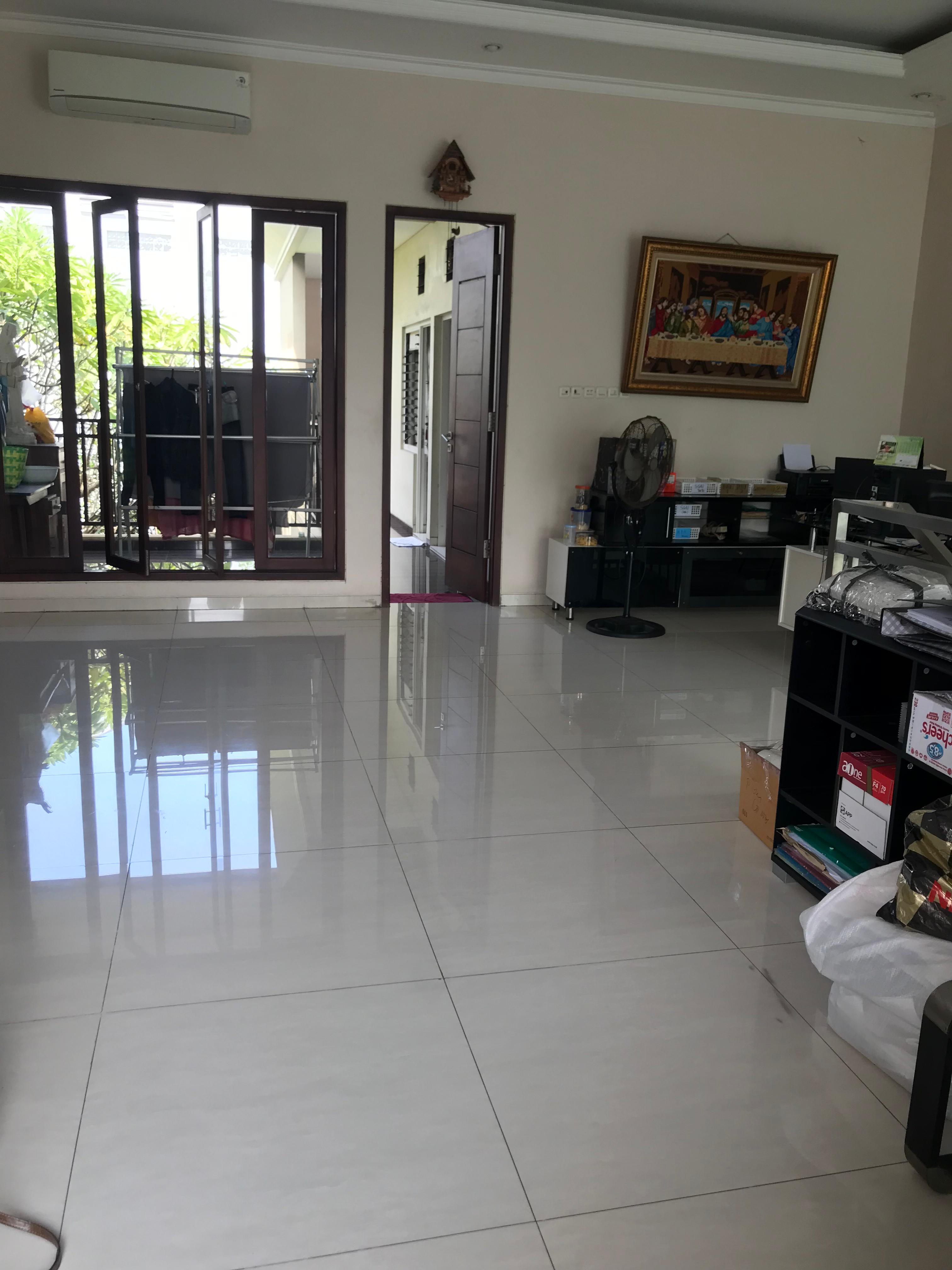 Dijual Rumah Mewah Strategis di Gading Pantai Surabaya Timur - Thumbnail 4