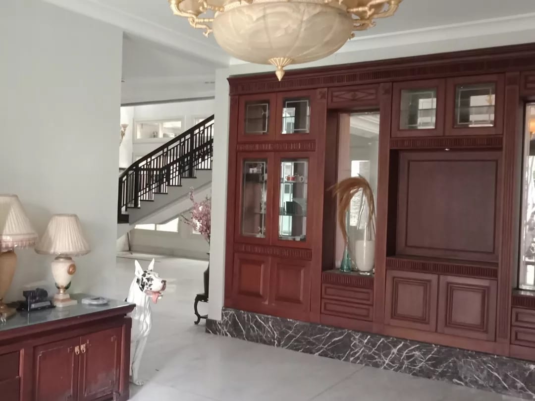 Rumah Mewah Dijual Lokasi Strategis Manyar Kertoarjo Surabaya Timur - Thumbnail 4