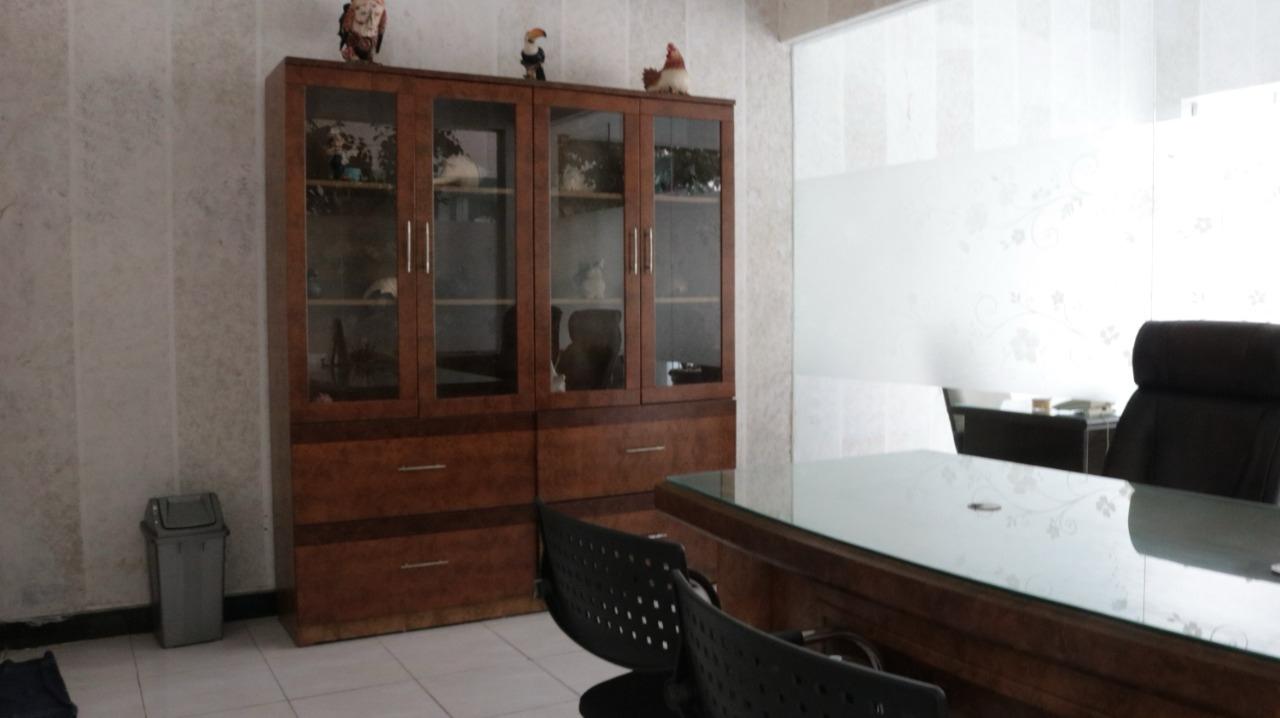 Dijual Rumah Mewah dan Luas Cocok untuk Hunian atau Guesthouse di Sutorejo Barat Surabaya Timur - Thumbnail 3