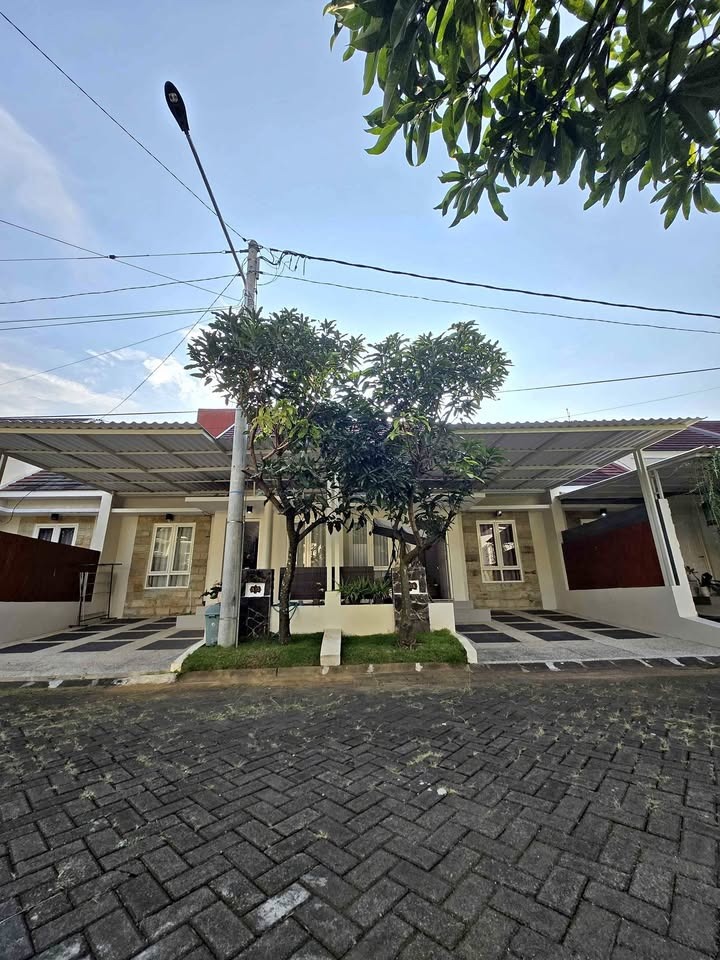 Dijual 2 Rumah Sekaligus Konsep Villa di Mountain Boulevard Wagir Malang - Image 1