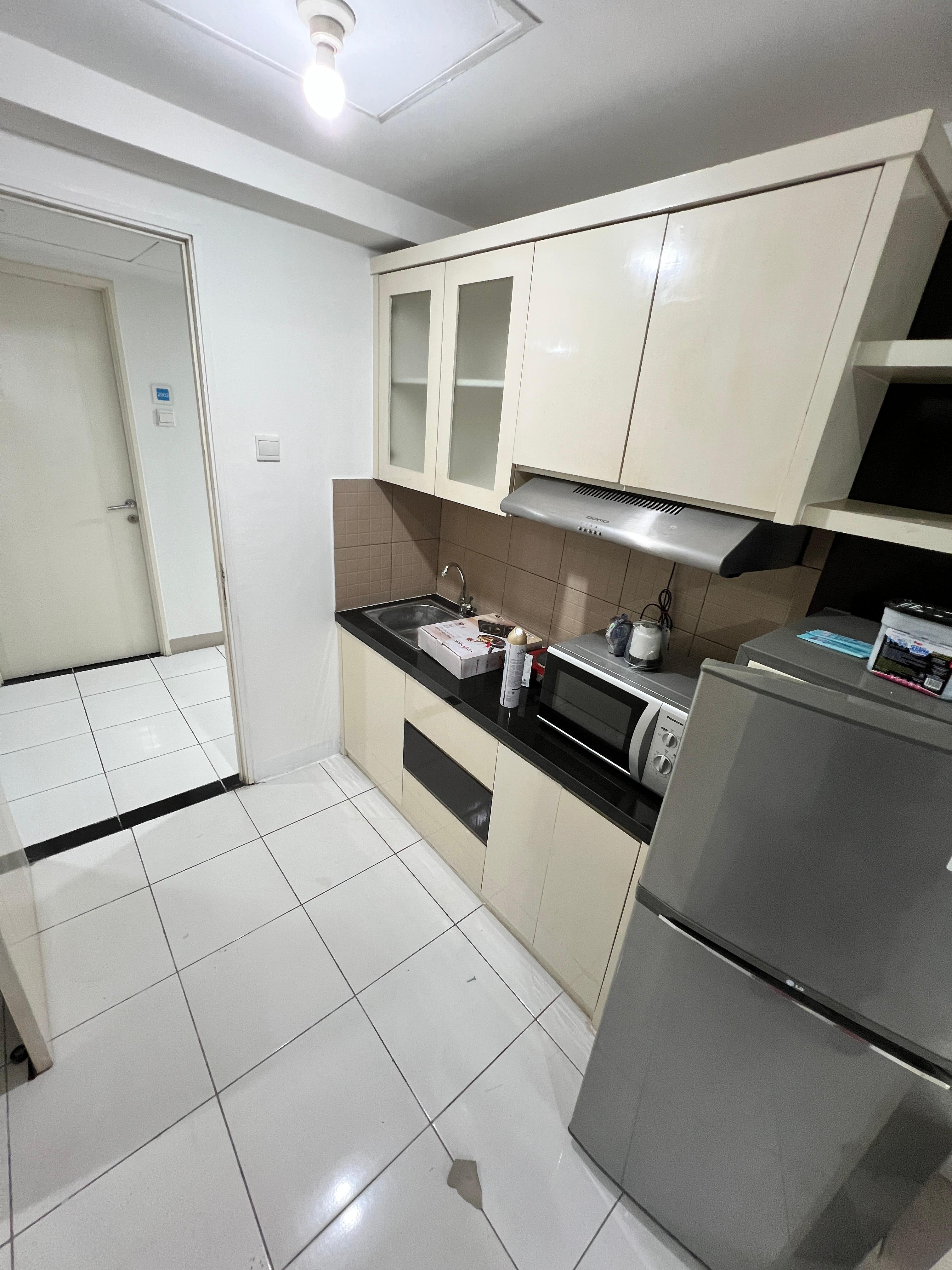 Sewa Apartemen Berkeley Tipe Studio Fully Furnished Citraland Lokasi Strategis Surabaya Timur - Thumbnail 3