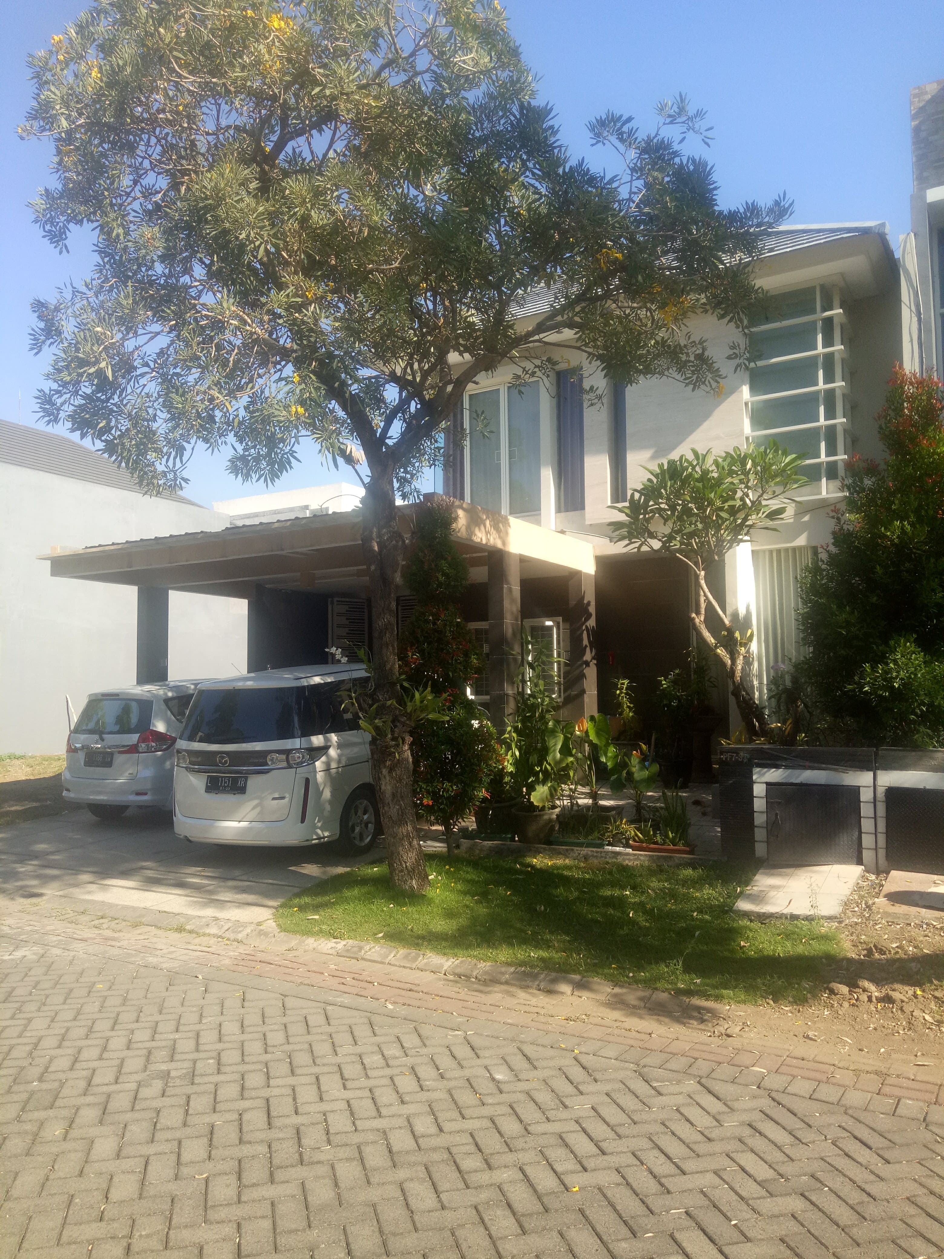 Disewakan Rumah Full Furnished Siap Huni di Pakuwon Indah Surabaya Barat - Image 1