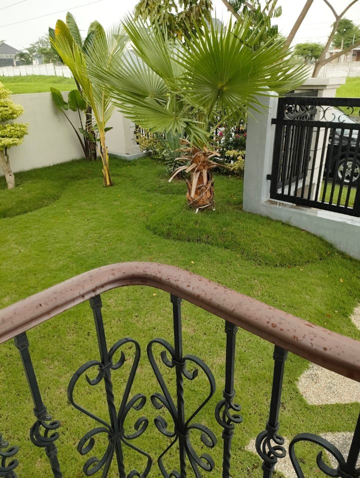 Dijual Rumah Mewah di Luar Cluster Main Road Royal Residence Surabaya Barat - Thumbnail 2