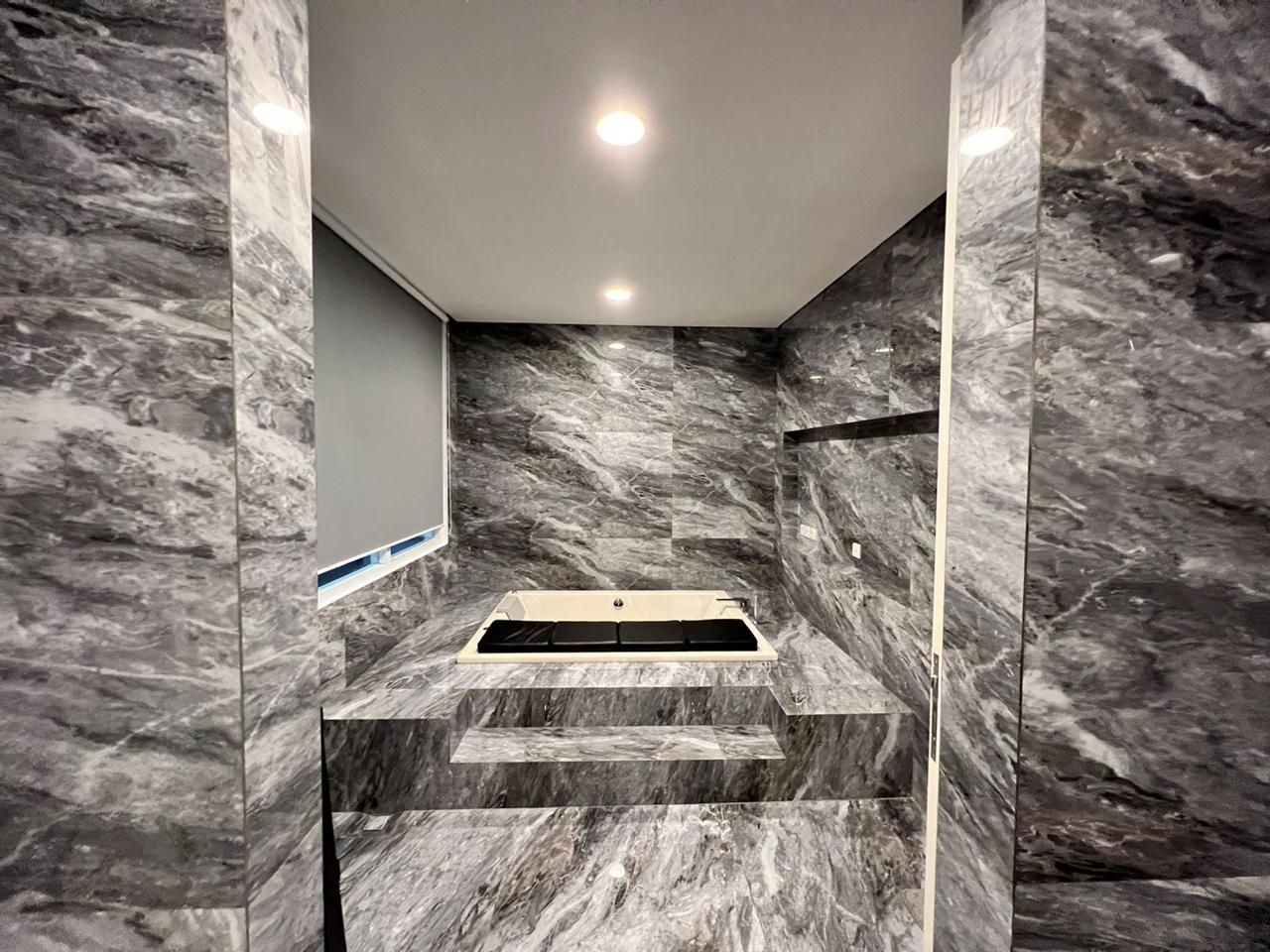 Dijual Rumah Villa Mewah 2 Lantai Fasilitas Lengkap Harga Menarik di Cluster Belmont Taman Dayu - Thumbnail 2