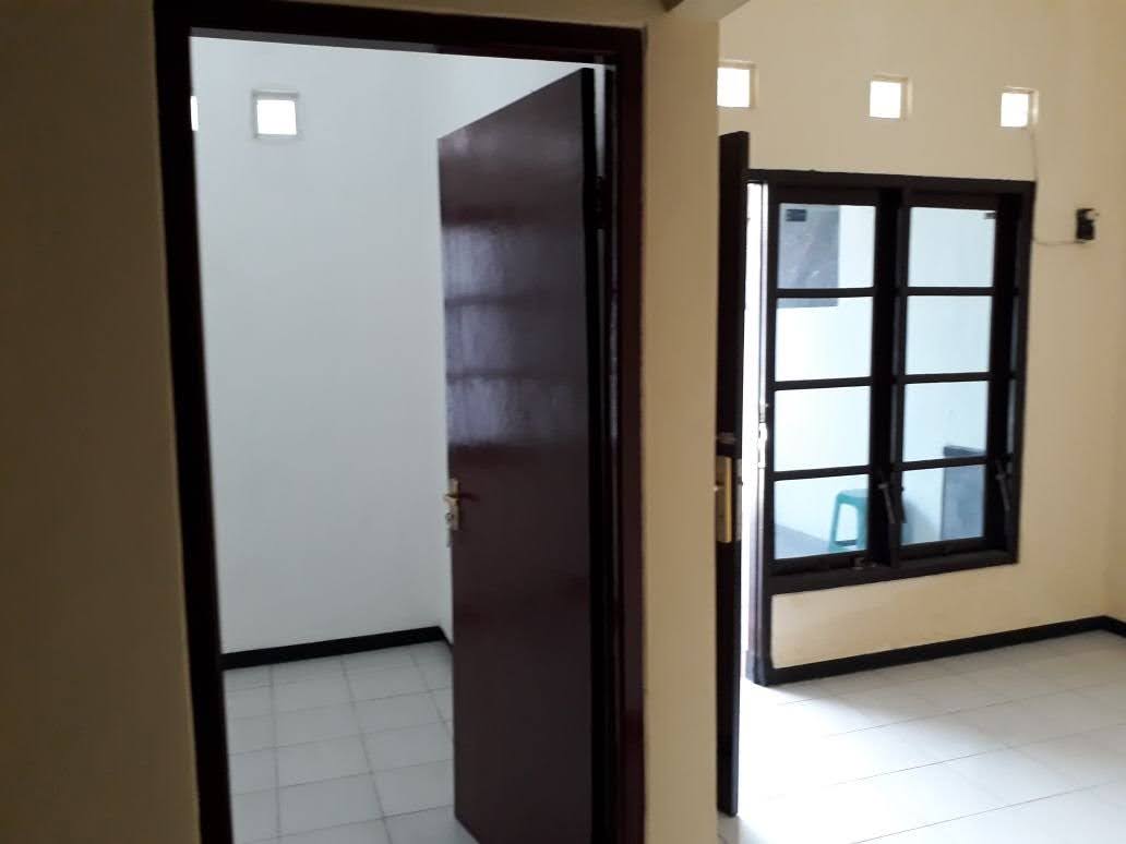 Dijual Rumah Strategis Siap Huni di Perumahan Palem Pertiwi Gresik - Thumbnail 3