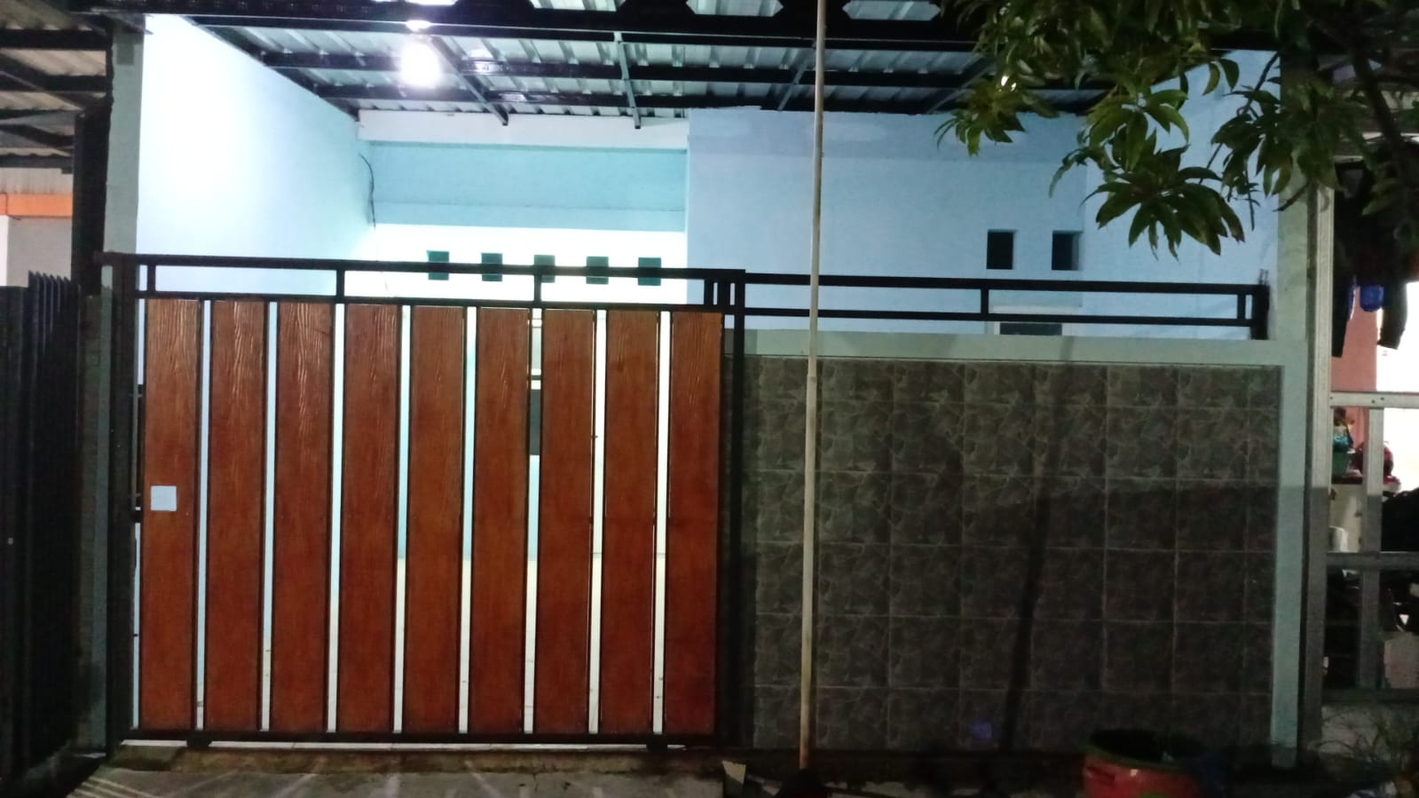 Dijual Rumah Strategis Siap Huni Perumahan Swan Menganti Gresik - Image 1