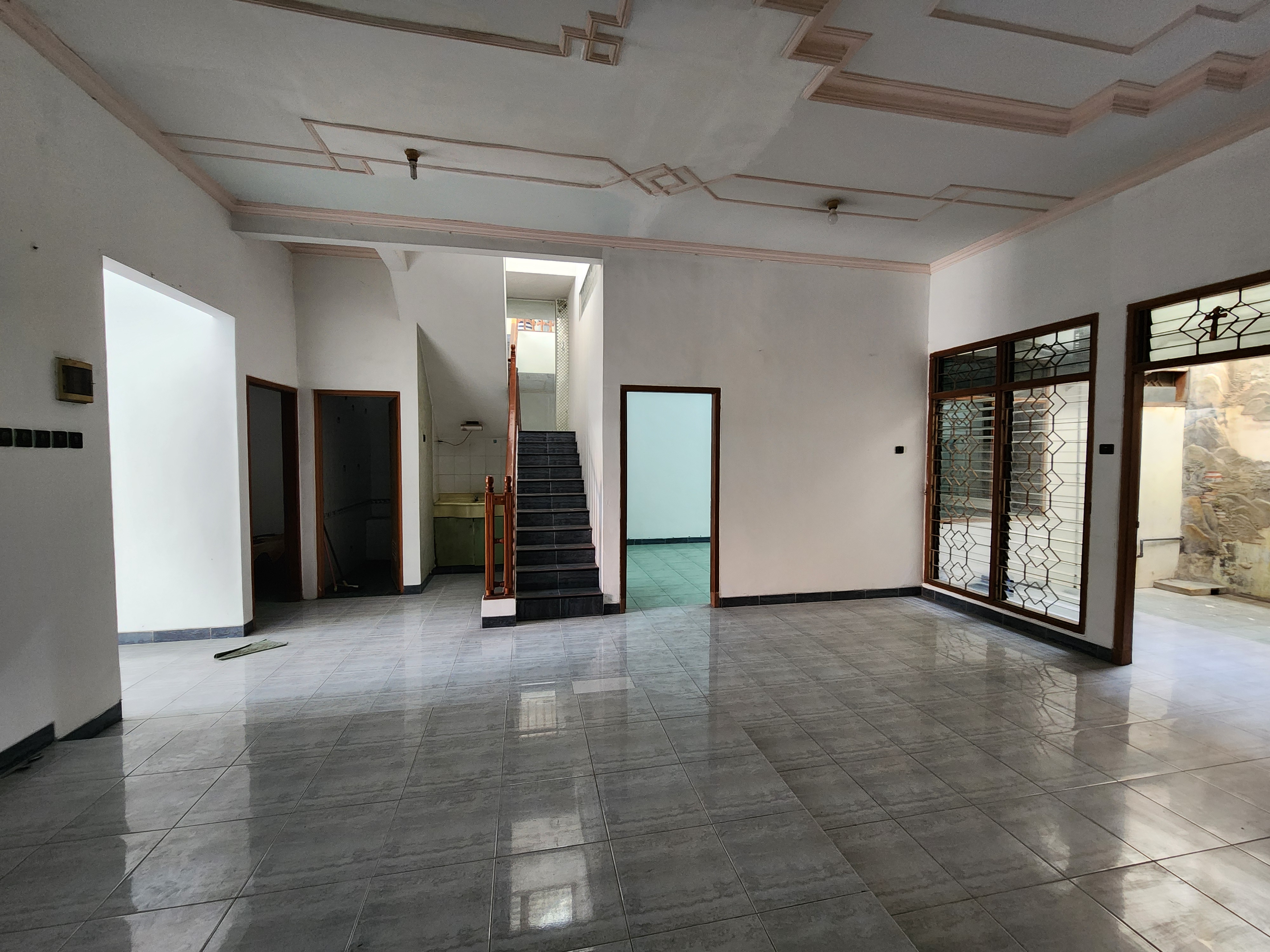 Dijual/Disewakan Rumah 2 Lantai di Darmo Baru Surabaya Barat - Thumbnail 3