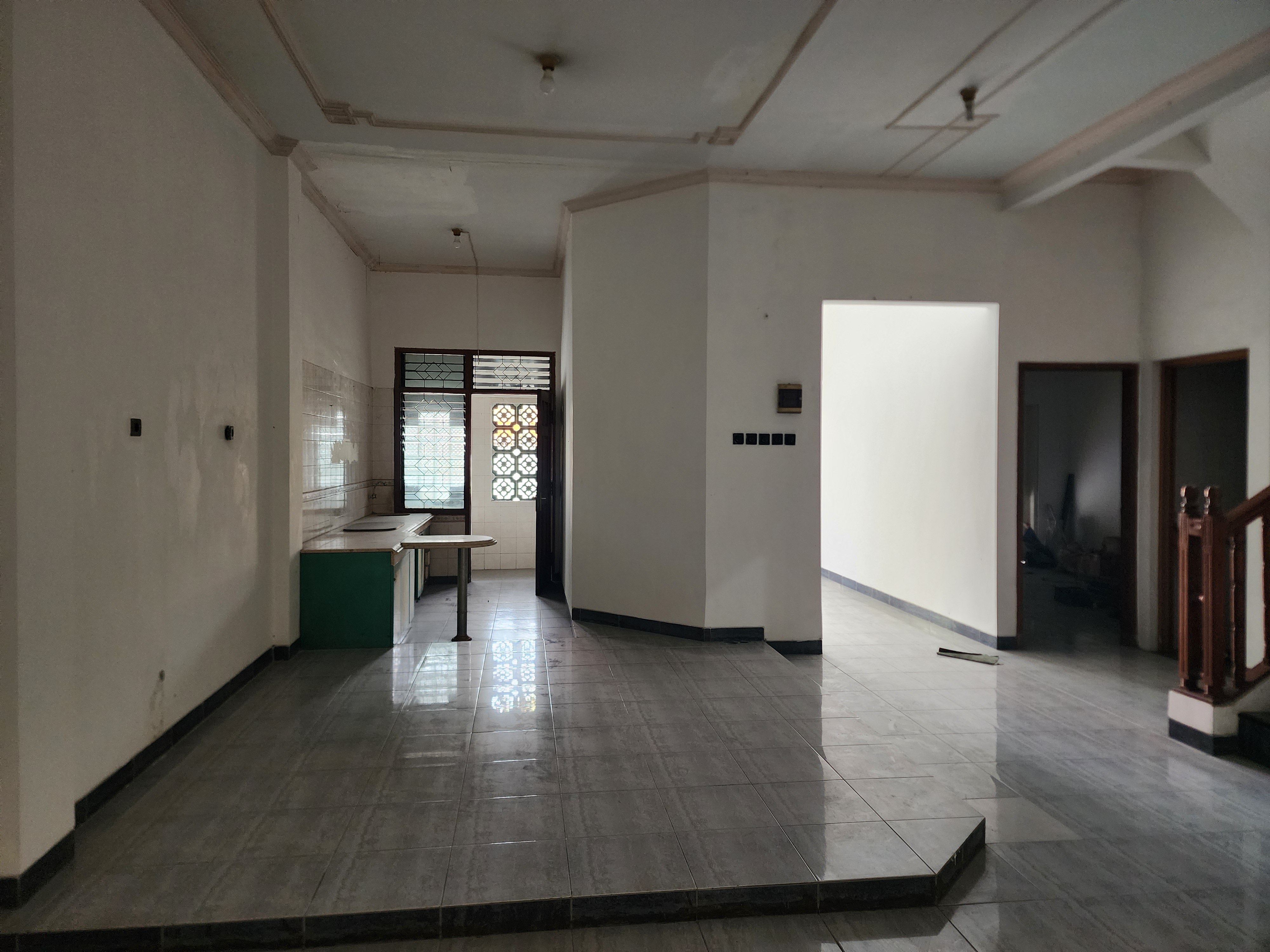 Dijual/Disewakan Rumah 2 Lantai di Darmo Baru Surabaya Barat - Thumbnail 4