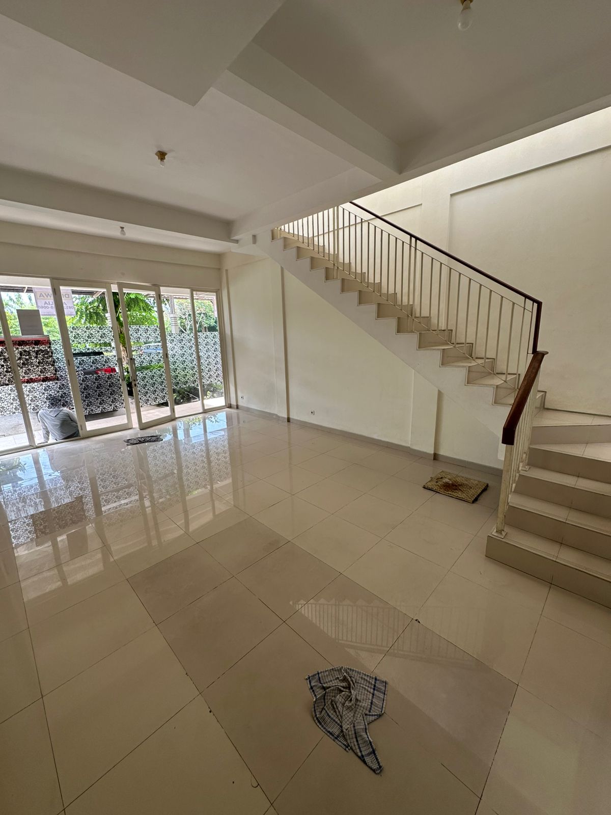 Disewakan Ruko 2 Lantai Lokasi Strategis Bizhome Pakuwon City Surabaya Timur - Thumbnail 2