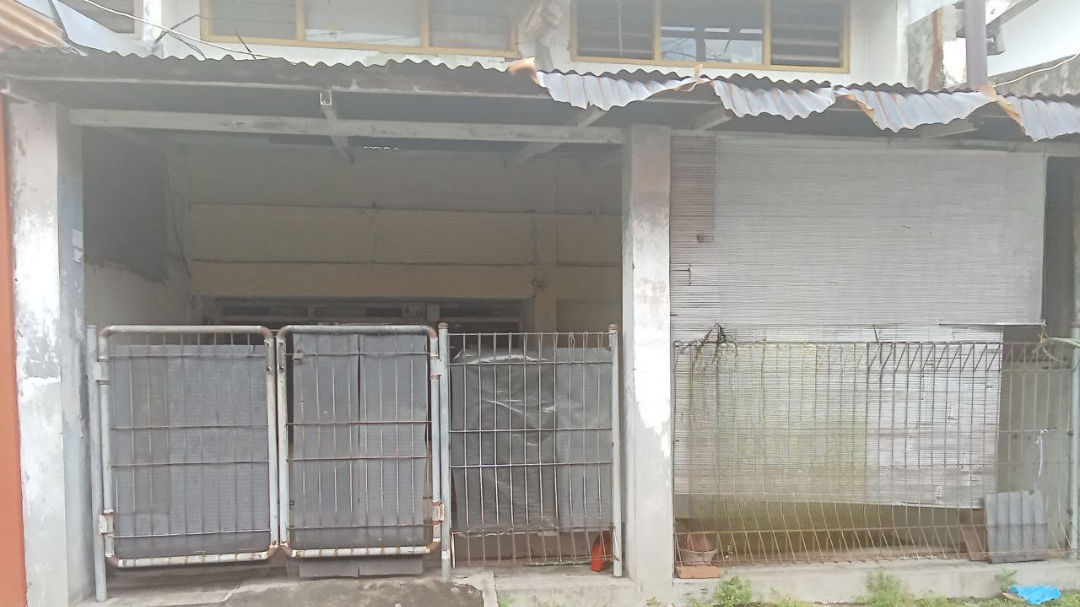 Rumah 2 Lantai Dijual Lokasi Strategis Manukan Surabaya Barat - Image 1