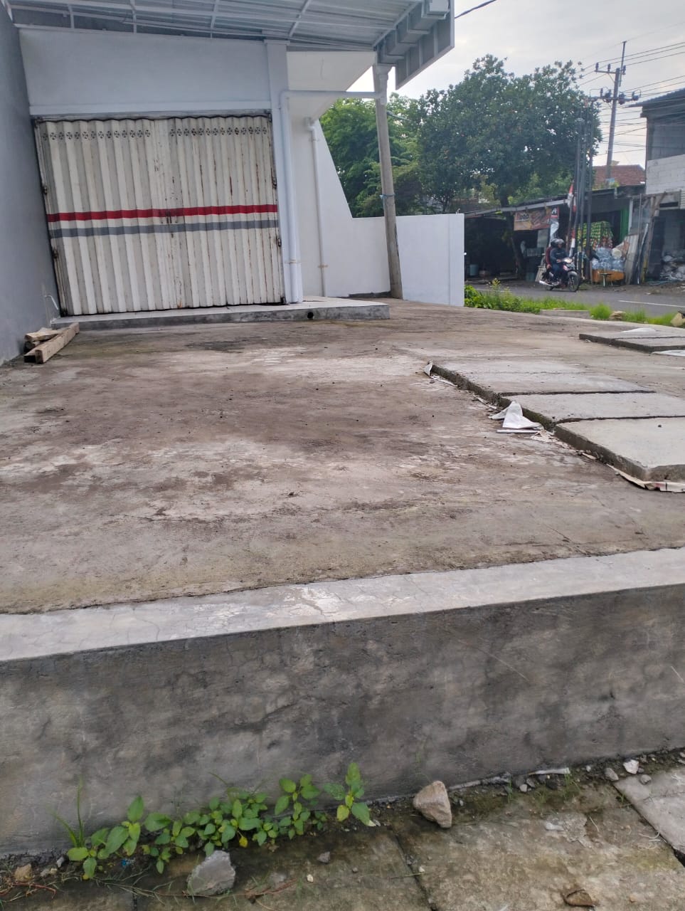 Dijual Rumah Plus Toko Lokasi Strategis di Raya Bangkingan Surabaya Barat - Thumbnail 4