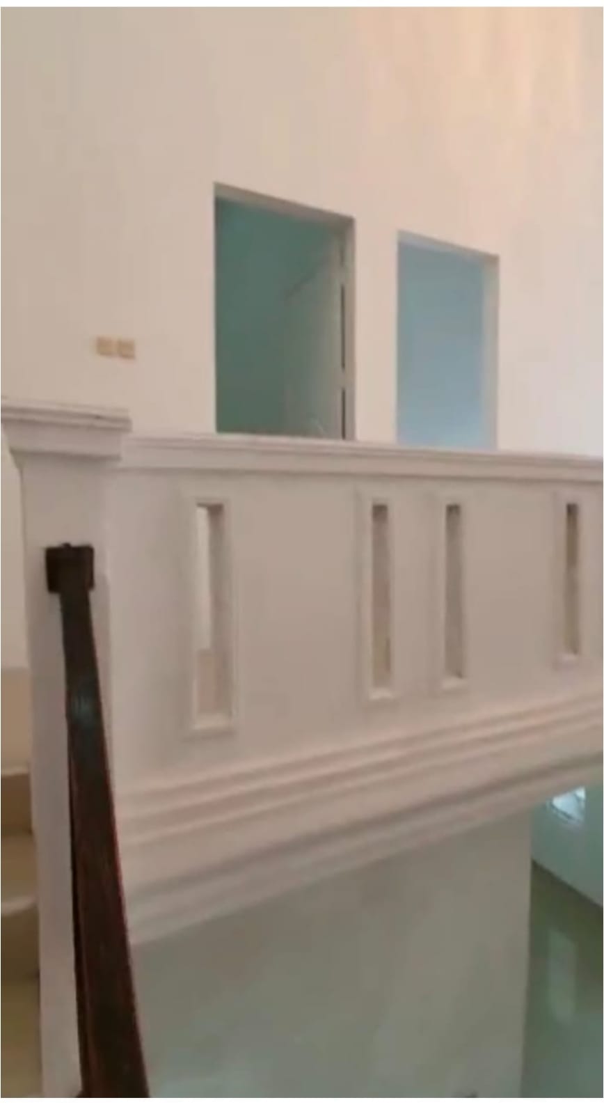 Dijual Rumah 2 Lantai Murah Strategis Nginden Baru Surabaya Timur - Thumbnail 4