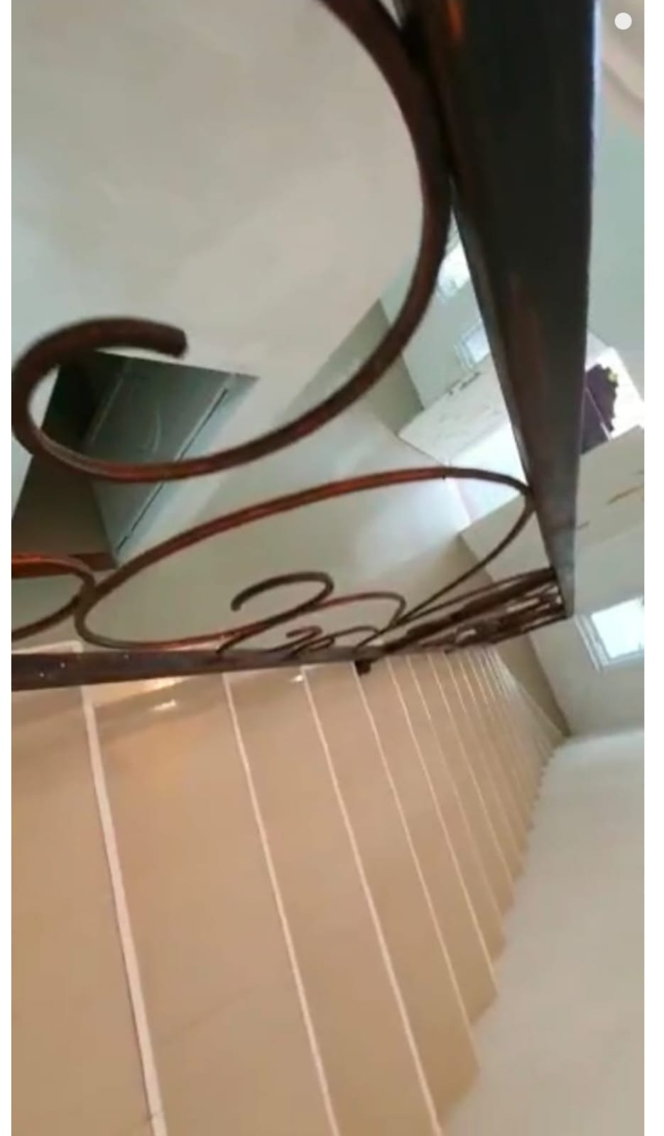 Rumah 2 Lantai Dijual Murah Lokasi Strategis Nginden Baru Surabaya Timur - Thumbnail 3