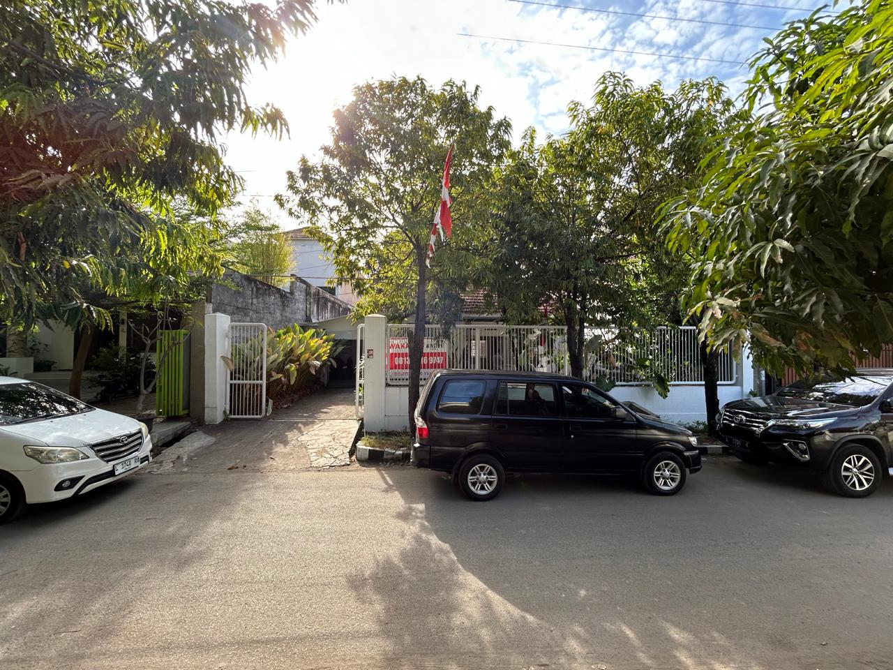 Disewakan Rumah Usaha di Kampar Surabaya Pusat - Image 1