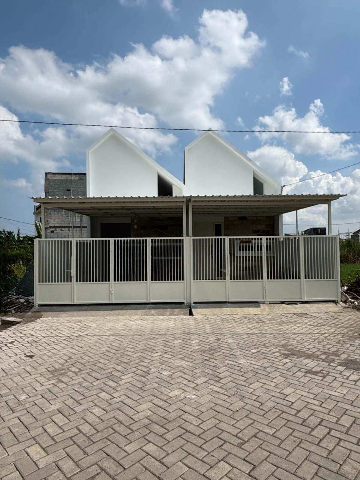 Jual Rumah Lokasi Strategis di Perumahan Bumi Wonorejo Asri Surabaya Timur - Image 1