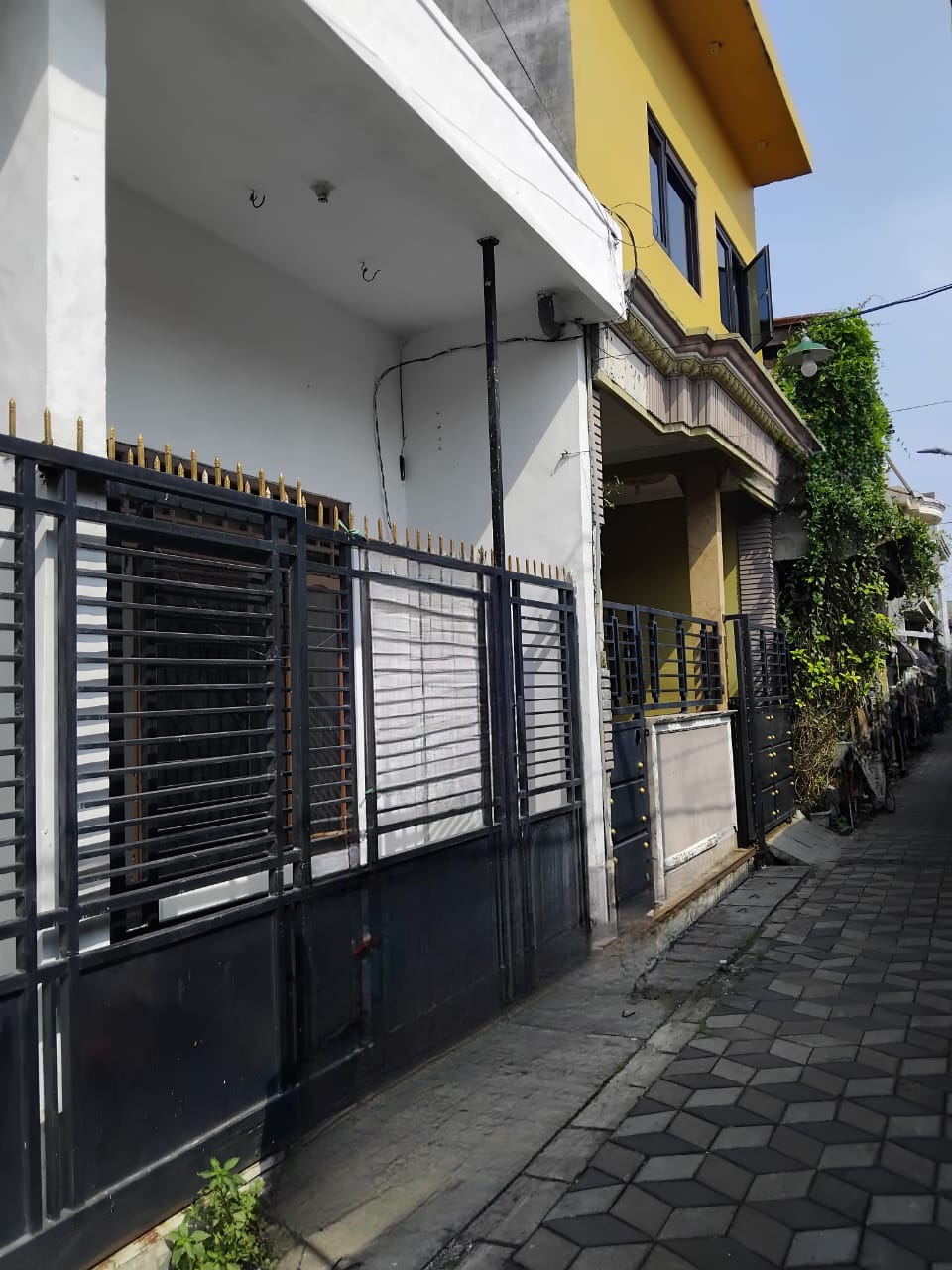 Dijual Rumah Siap Huni Tuwowo Rejo Surabaya Timur Lokasi Strategis - Image 1