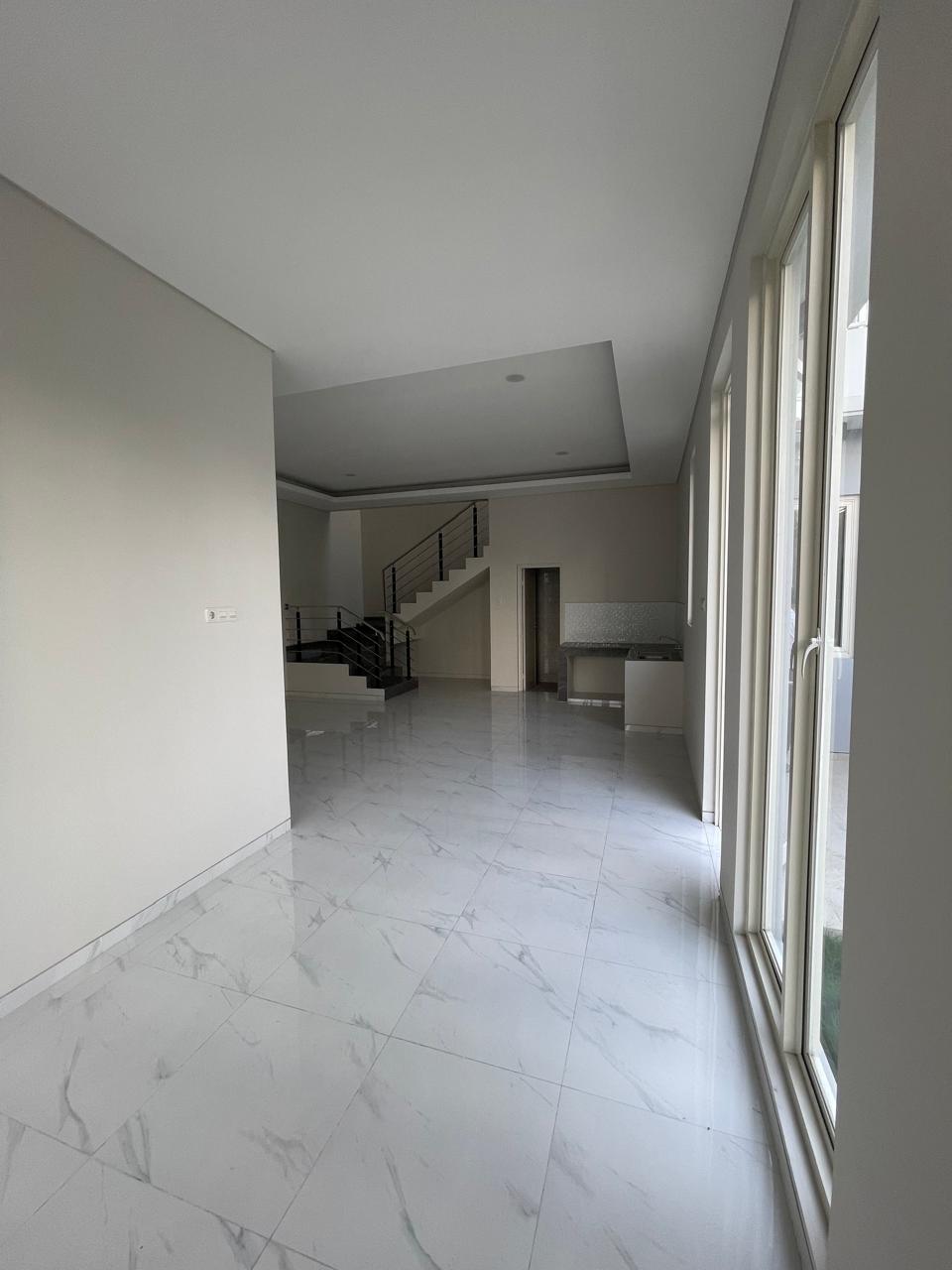 Jual Rumah 2 Lantai Baru Eksklusif Manyar Tirtoyoso Surabaya Timur - Thumbnail 3