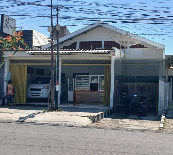 Dijual Rumah Strategis di Darmo Permai Surabaya Barat - Image 1