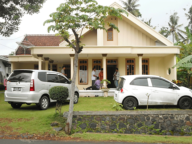 Dijual Rumah Terawat Harga Lelang Murah, Lokasi di Ampelgading Malang - Image 1