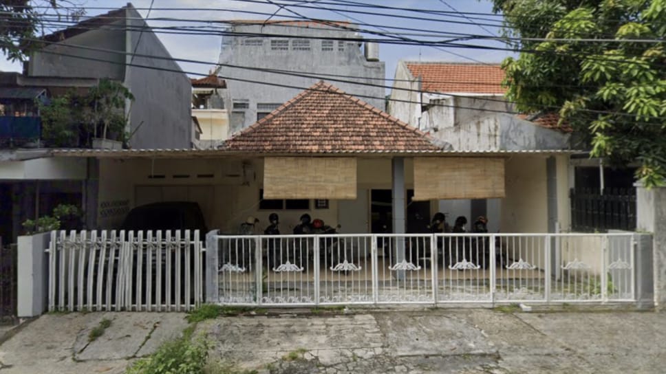Disewakan Rumah 1 Lantai di Surabaya Selatan Lokasi Strategis - Image 1