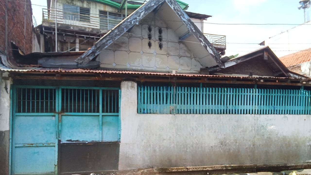 Jual Rumah 1 Lantai Lokasi Strategis di Jalan Sombo Surabaya Pusat - Image 1