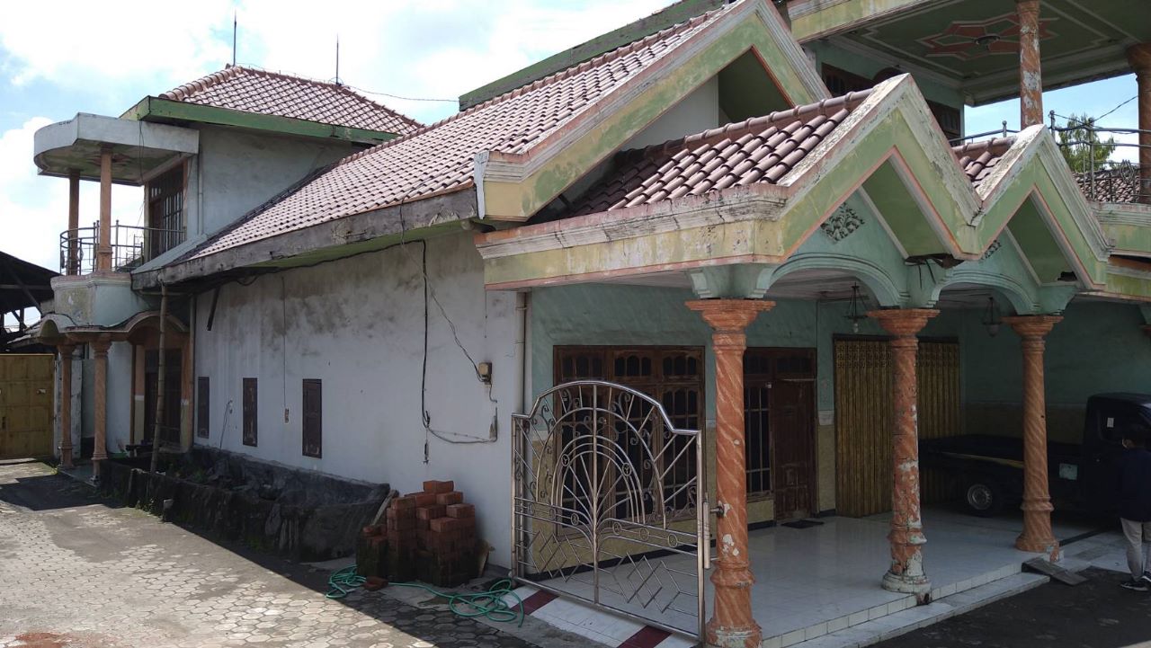 Dijual Rumah Lelang dengan Tanah Luas, Lokasi Strategis Dekat Tol Jombang - Image 1