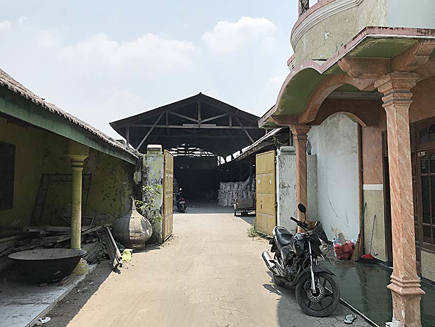 Dijual Rumah Lelang dengan Tanah Luas, Lokasi Strategis Dekat Tol Jombang - Thumbnail 2